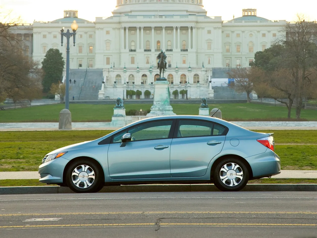 Honda Civic Hybrid (2012) – boční profil