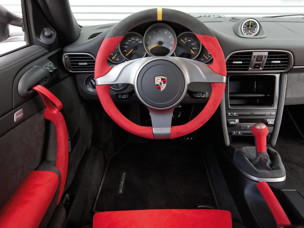 Porsche 911 GT2 RS (2011) – interiér