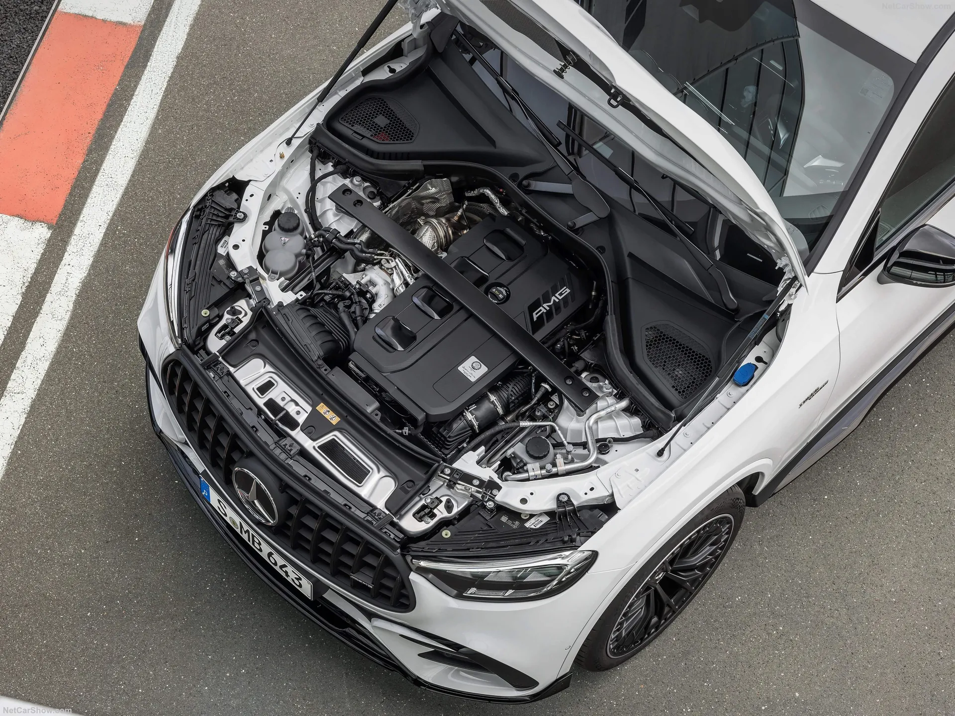 Mercedes-Benz GLC43 AMG Coupe (2024) - Engine Bay