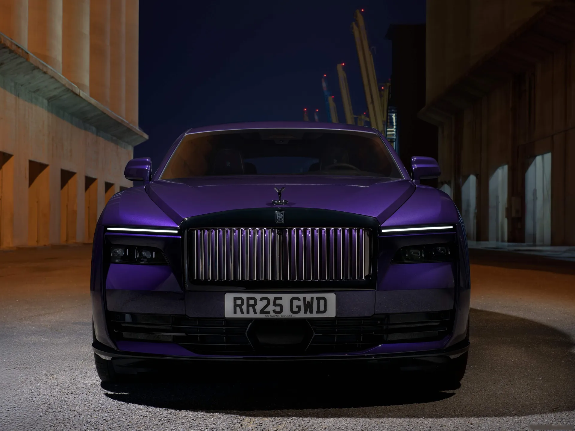Rolls-Royce Spectre Black Badge (2026) – zepředu