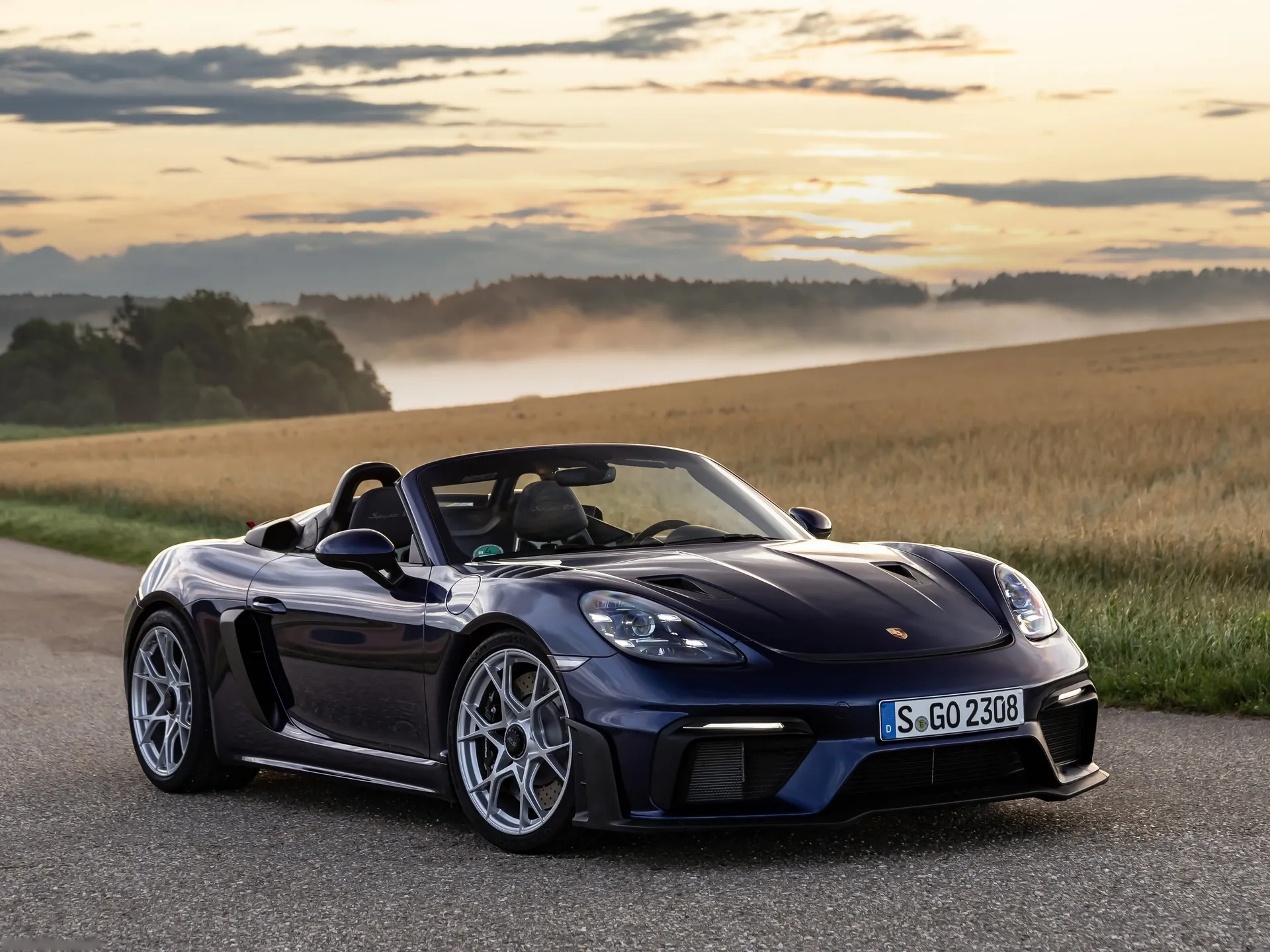 Porsche 718 Spyder RS Gentian Blue Metallic (2024)