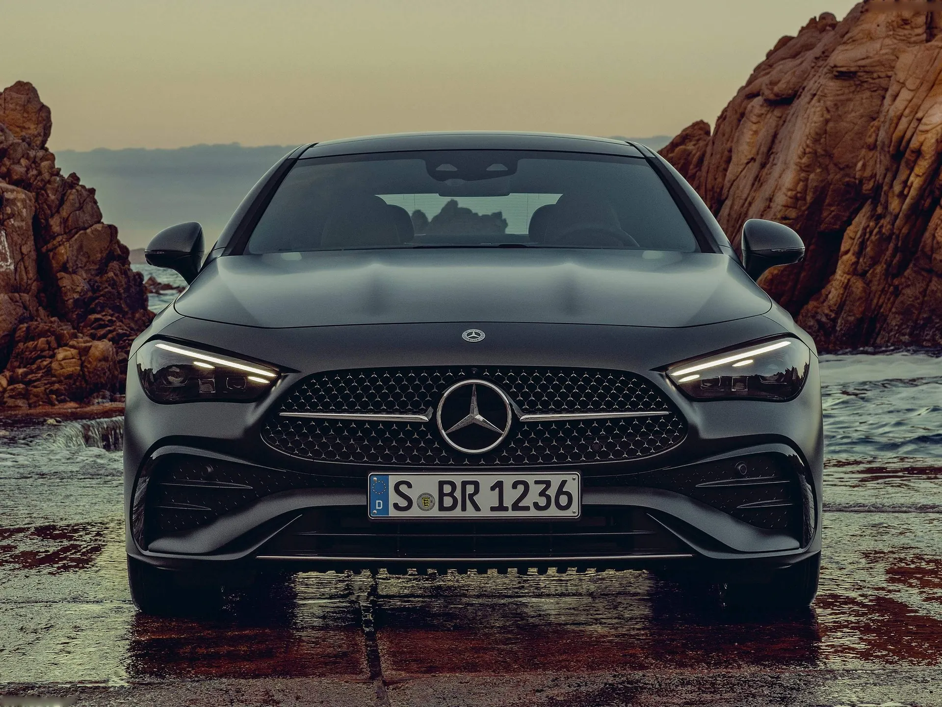 Mercedes-Benz CLE Coupe (2024) - Front