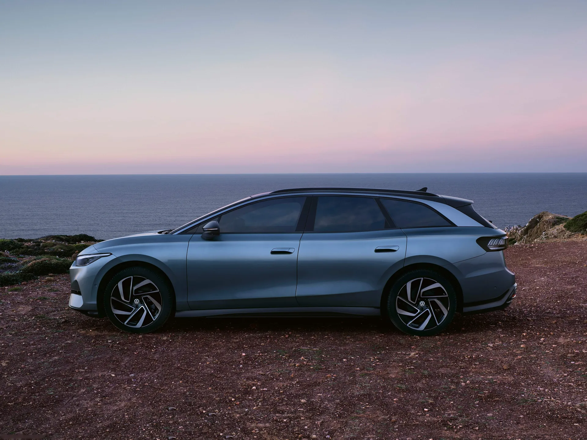 Volkswagen ID.7 Tourer (2025) – boční profil