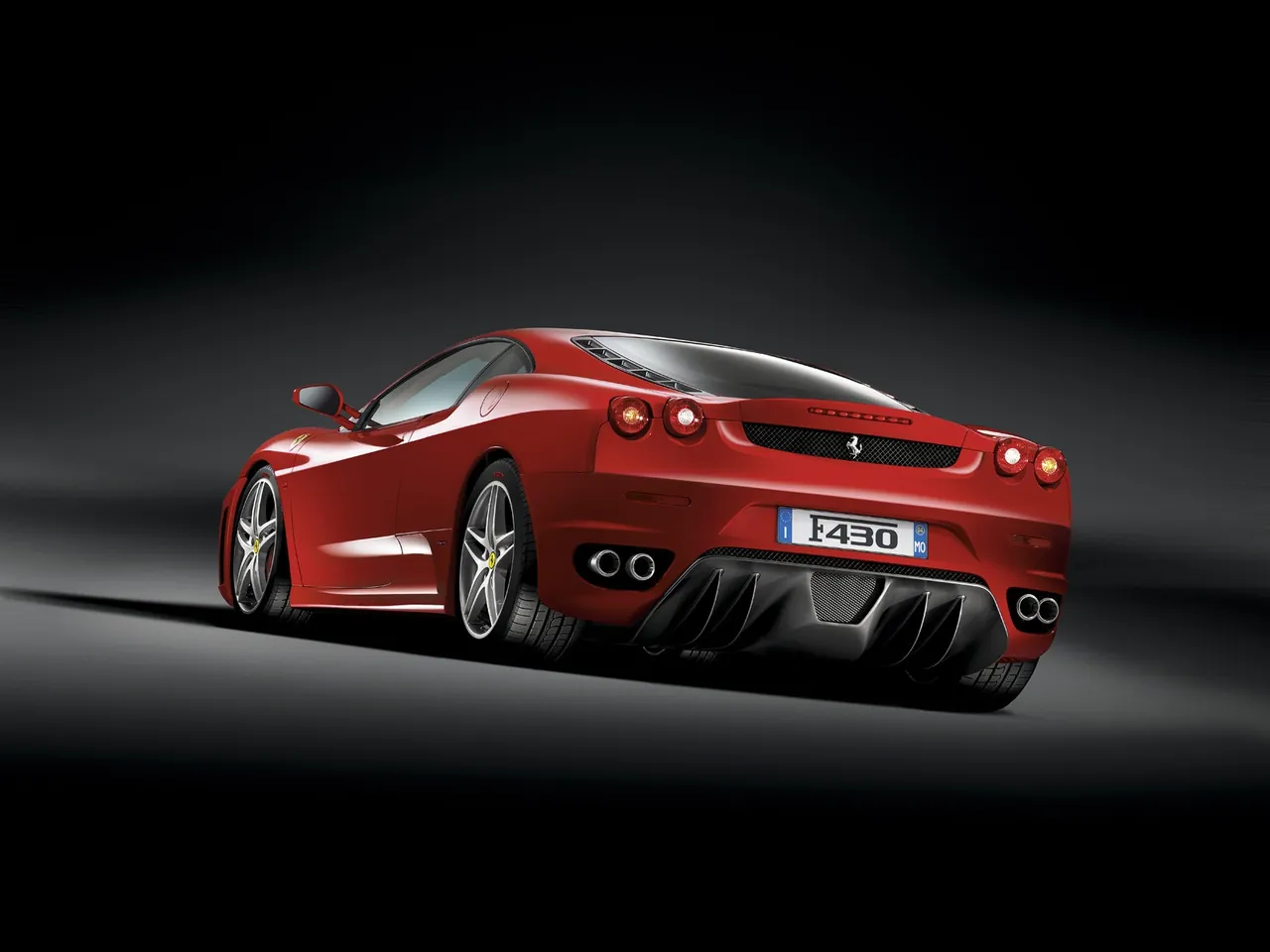 Ferrari F430 (2005) – zadní tříčtvrteční pohled