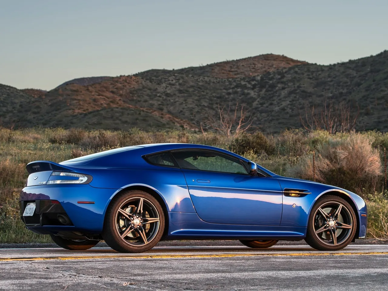 Aston Martin Vantage GTS (2017) - Rear Three-Quarter