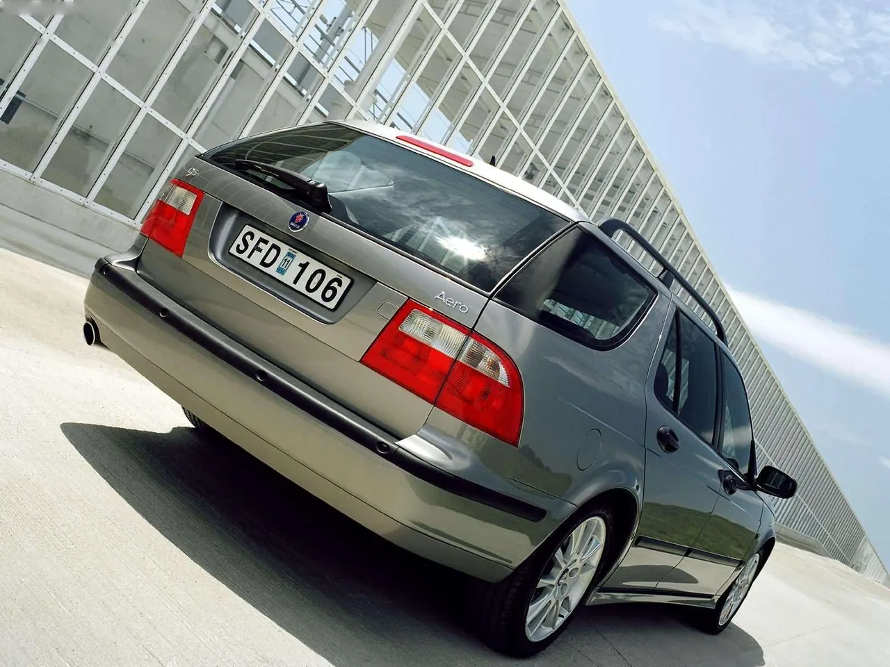 Saab 95 Aero Wagon (2003) – zadní tříčtvrteční pohled
