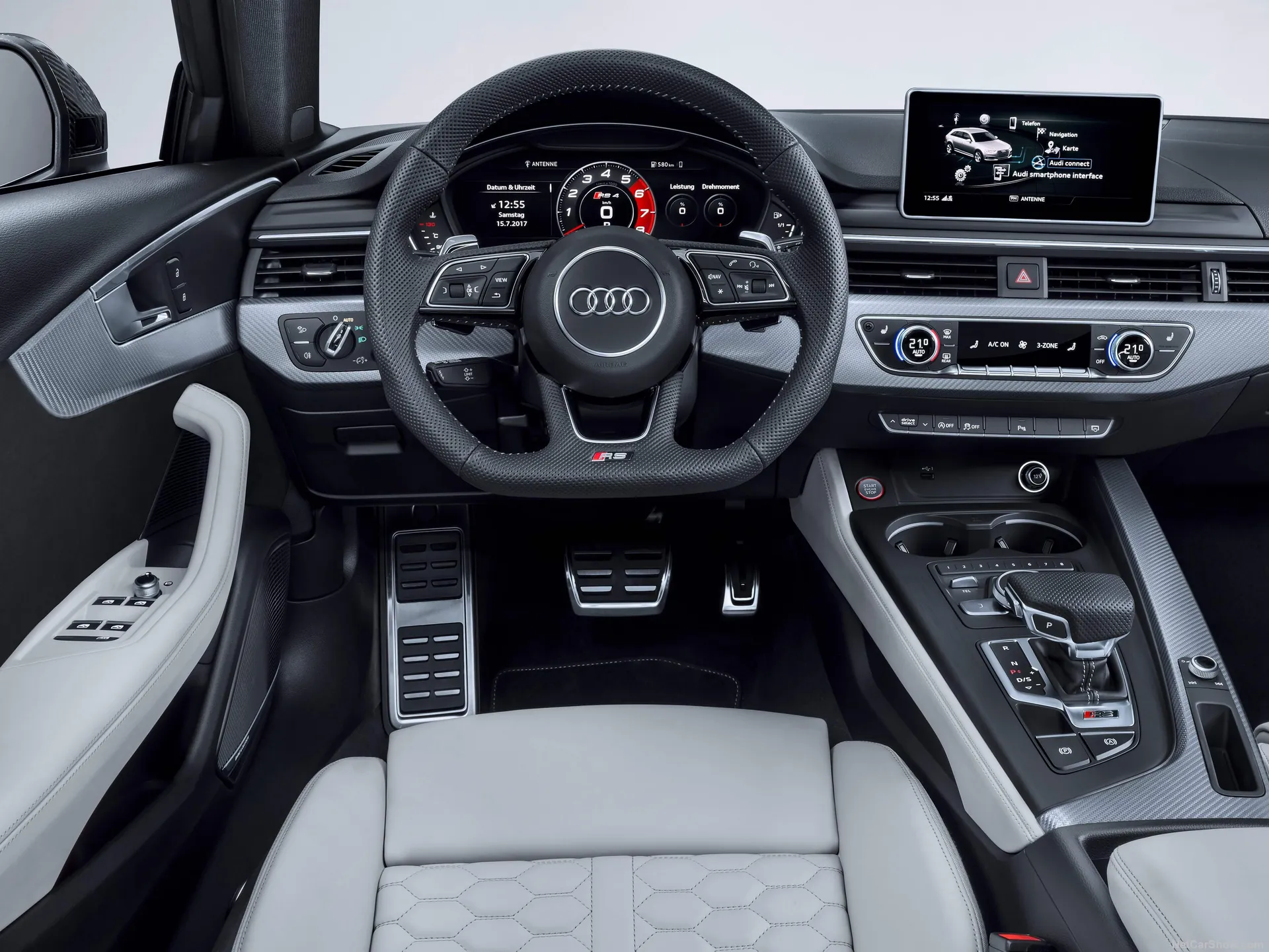 Audi RS4 Avant (2018) – interiér