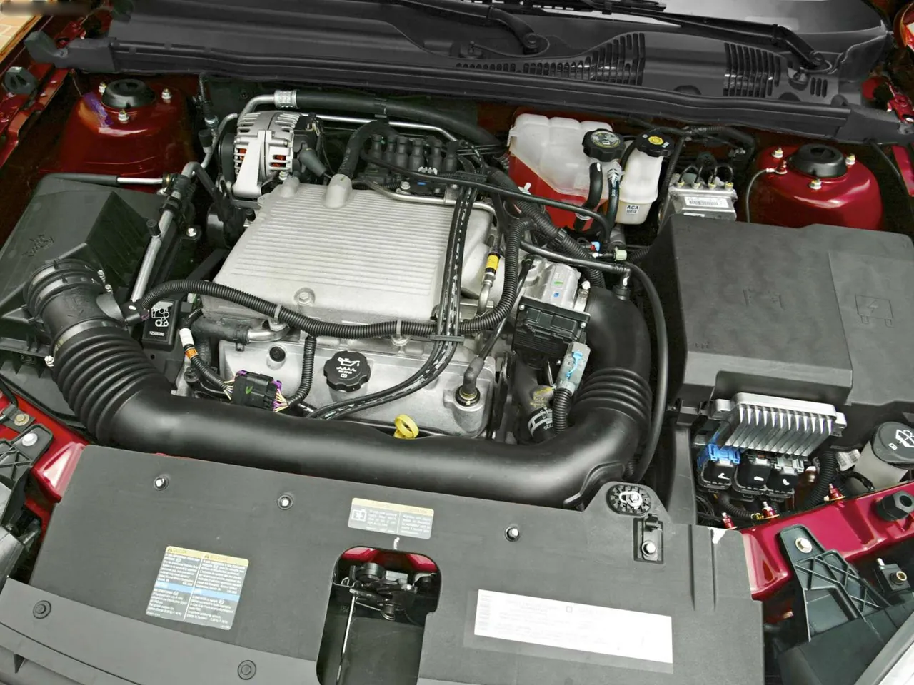 Chevrolet Malibu (2004) – motorový prostor