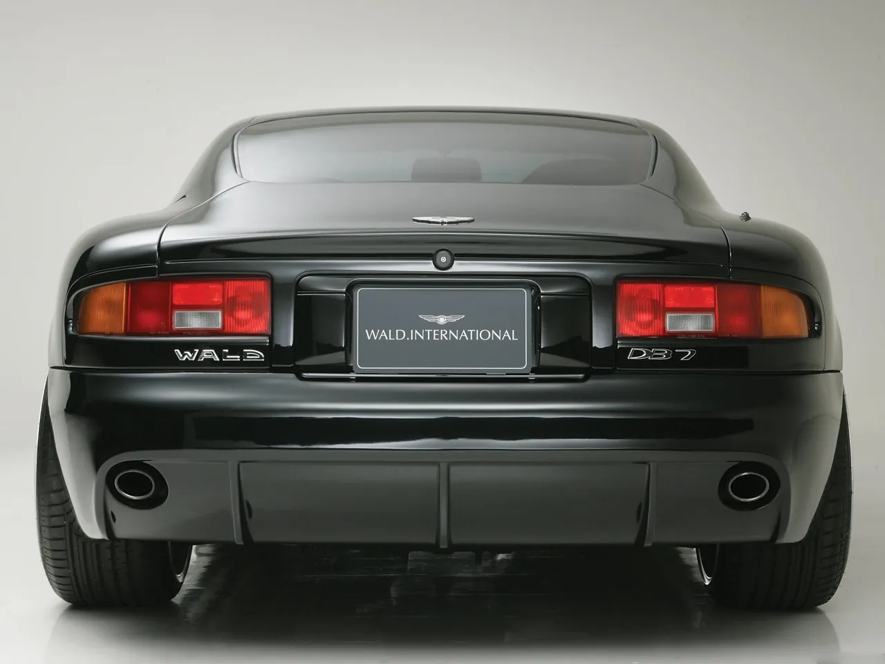 Wald Aston Martin DB7 (2005) – zezadu
