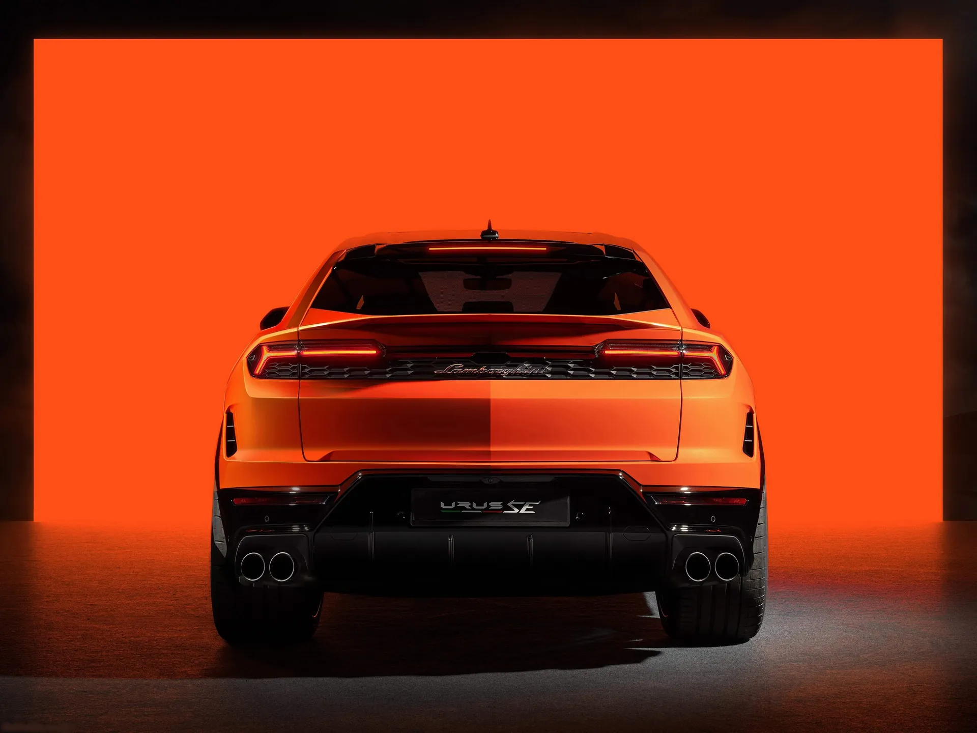 Lamborghini Urus SE (2025) – zezadu