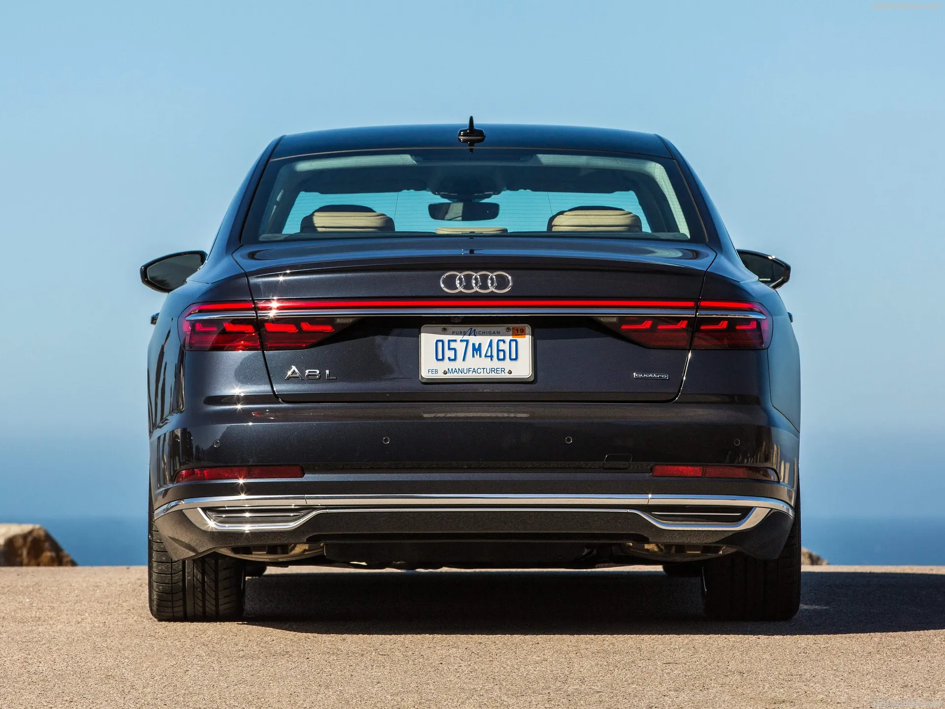 Audi A8 L (2018) - Rear