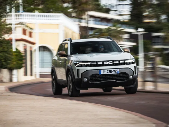 Dacia Duster Hybrid-G 150 4x4 (2026)