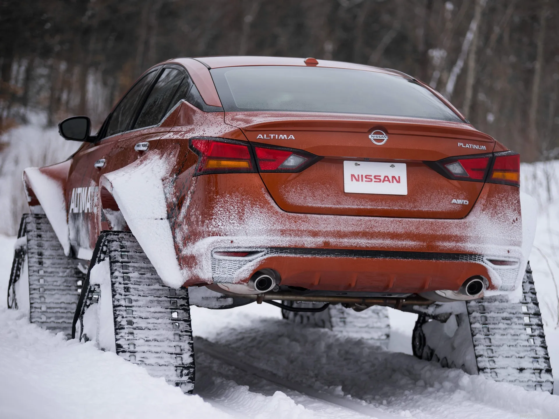 Nissan Altima-te AWD Concept (2019) – zadní tříčtvrteční pohled