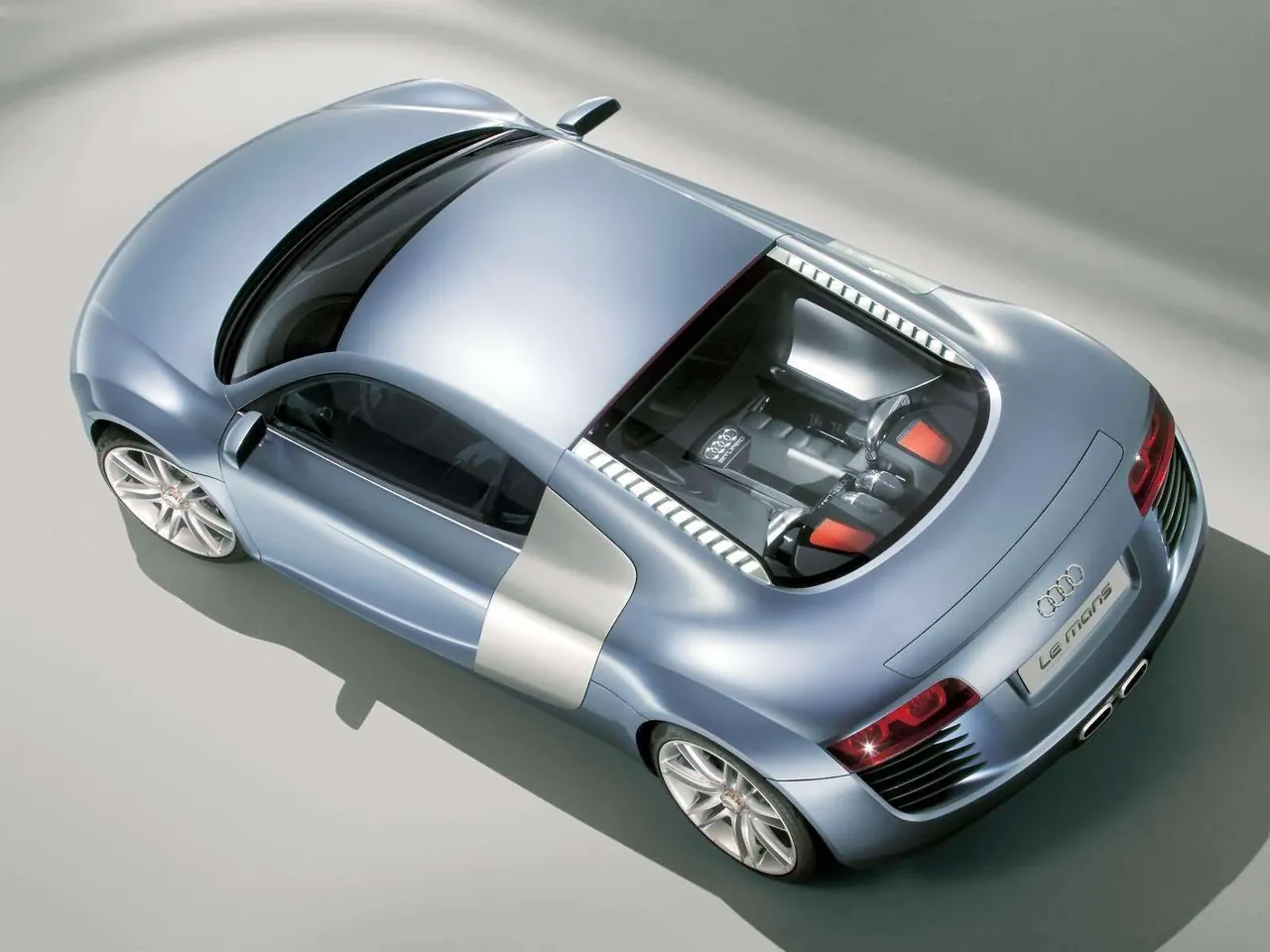 Audi Le Mans quattro Concept (2003) – zadní tříčtvrteční pohled