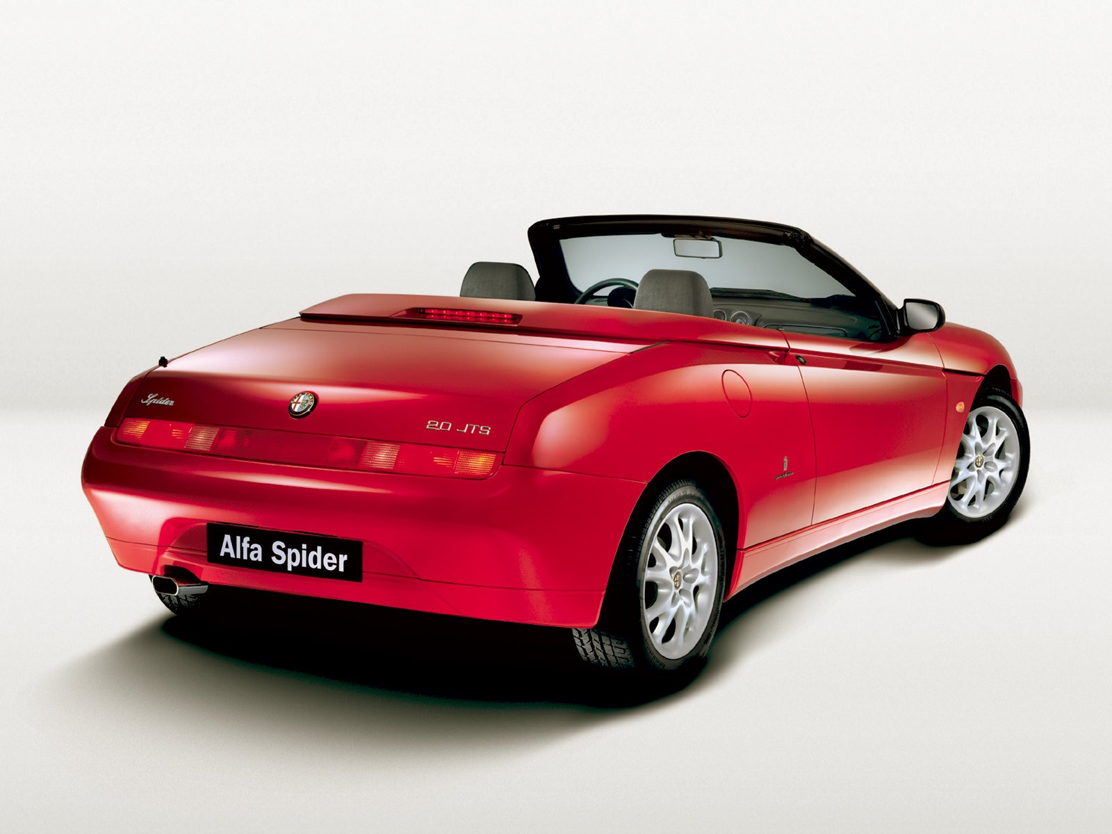 Alfa Romeo Spider (2003) - Rear Three-Quarter