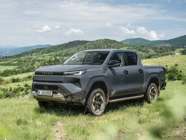 Toyota HiLux BEV (2026)