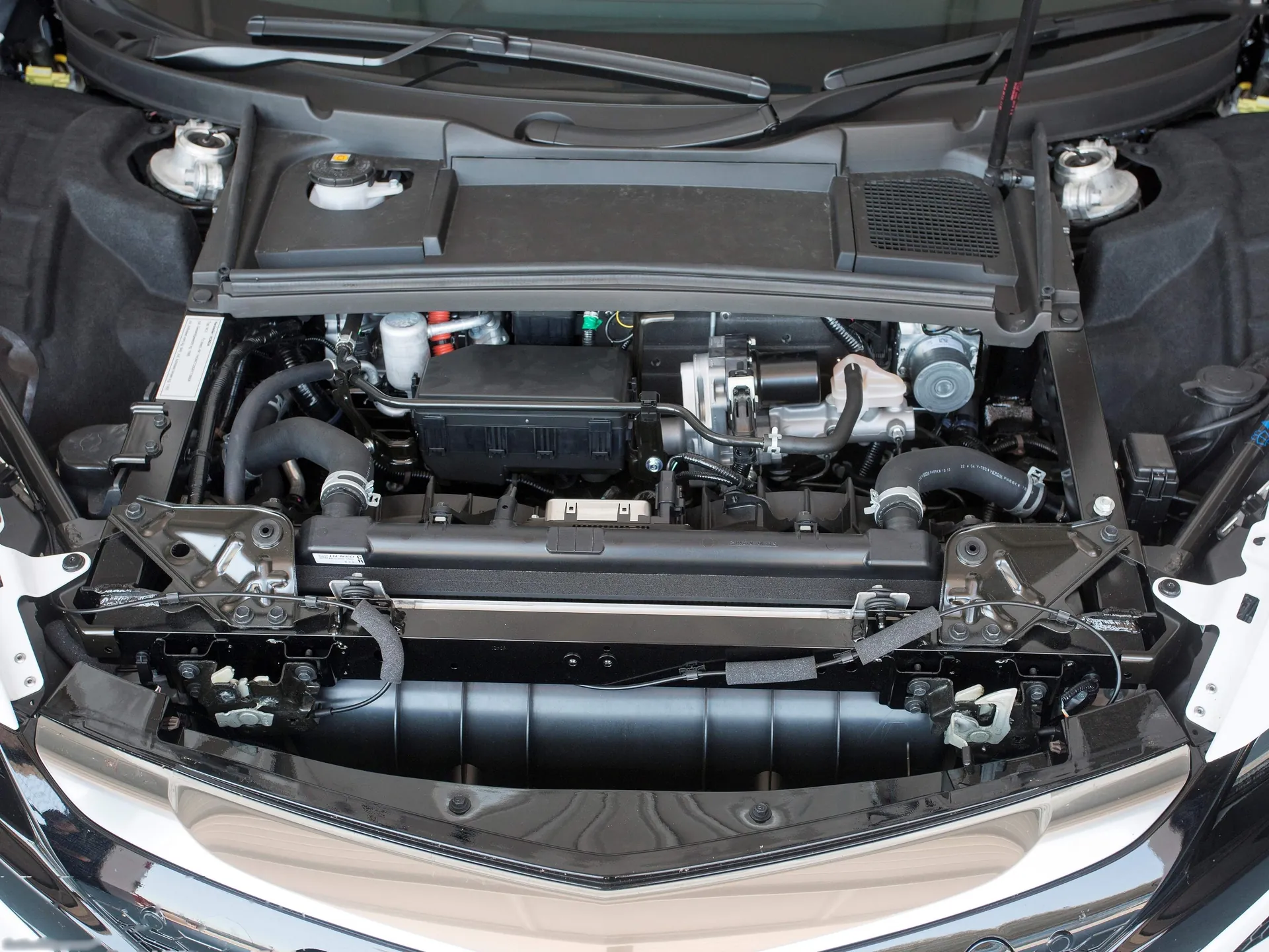 Honda NSX (2017) - Engine Bay