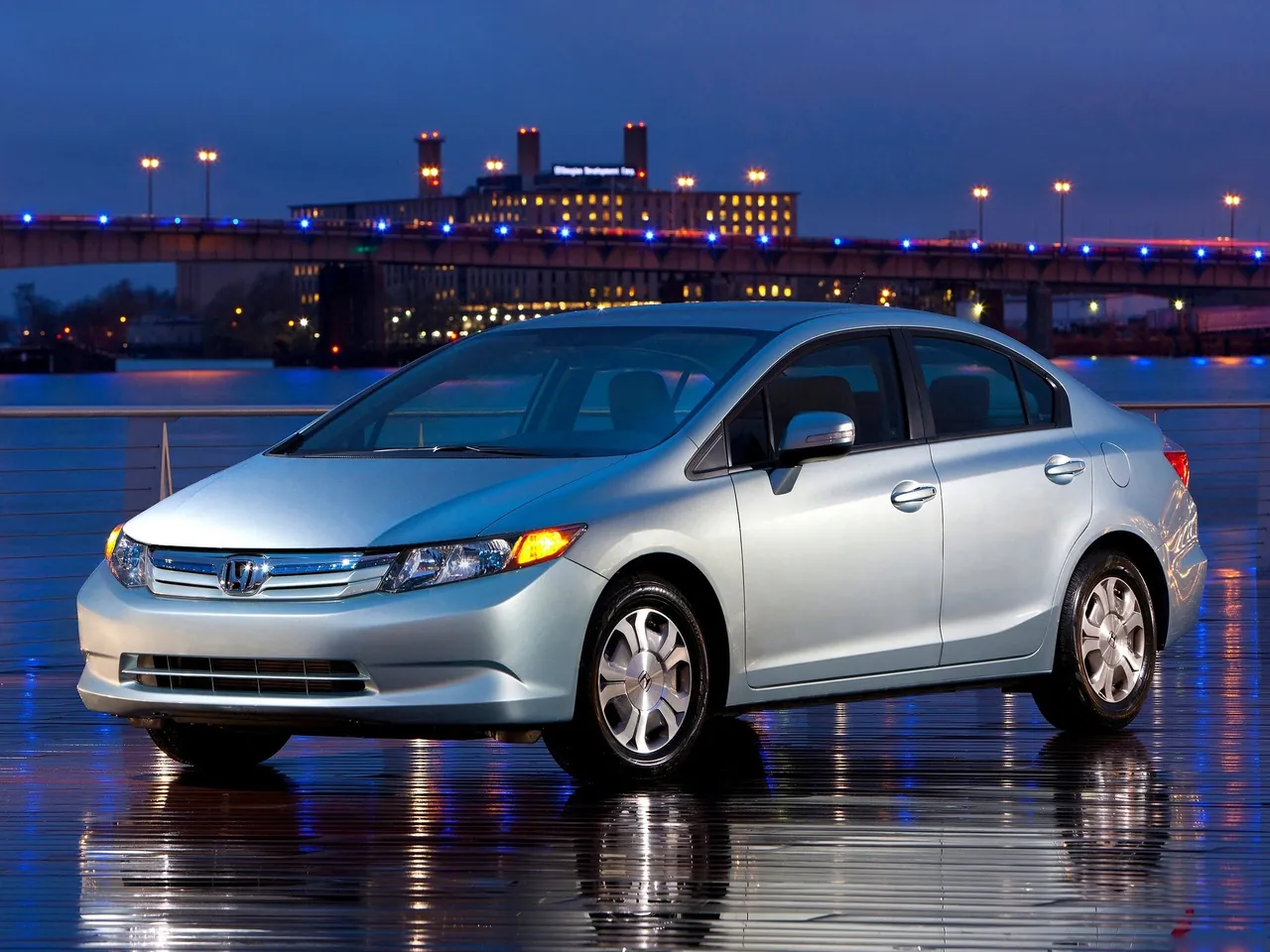Honda Civic Hybrid (2012)