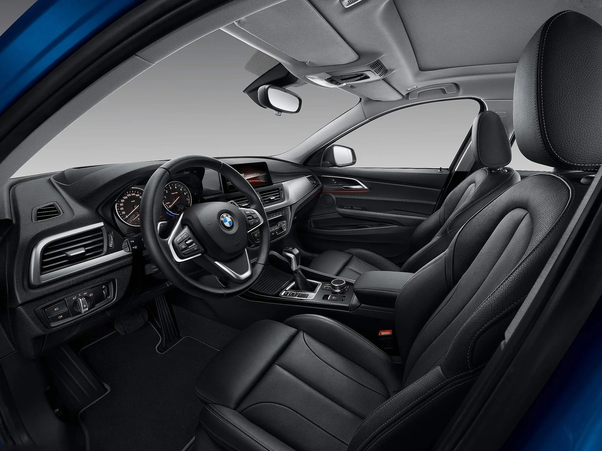 BMW 1-Series Sedan (2017) – interiér