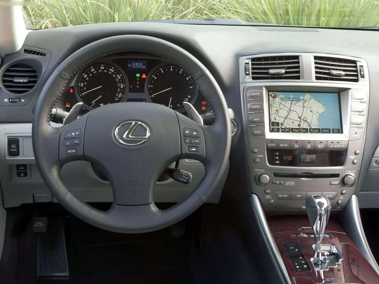 Lexus IS350 (2006) – interiér