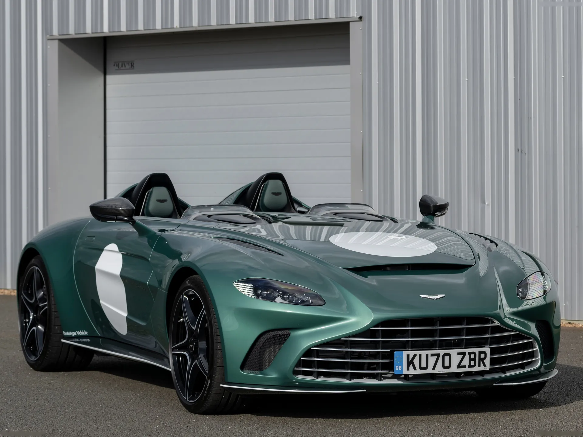 Aston Martin V12 Speedster (2021)