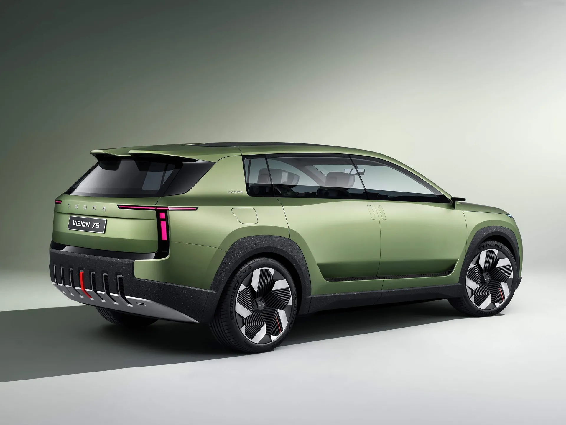 Skoda Vision 7S Concept (2022) – zadní tříčtvrteční pohled