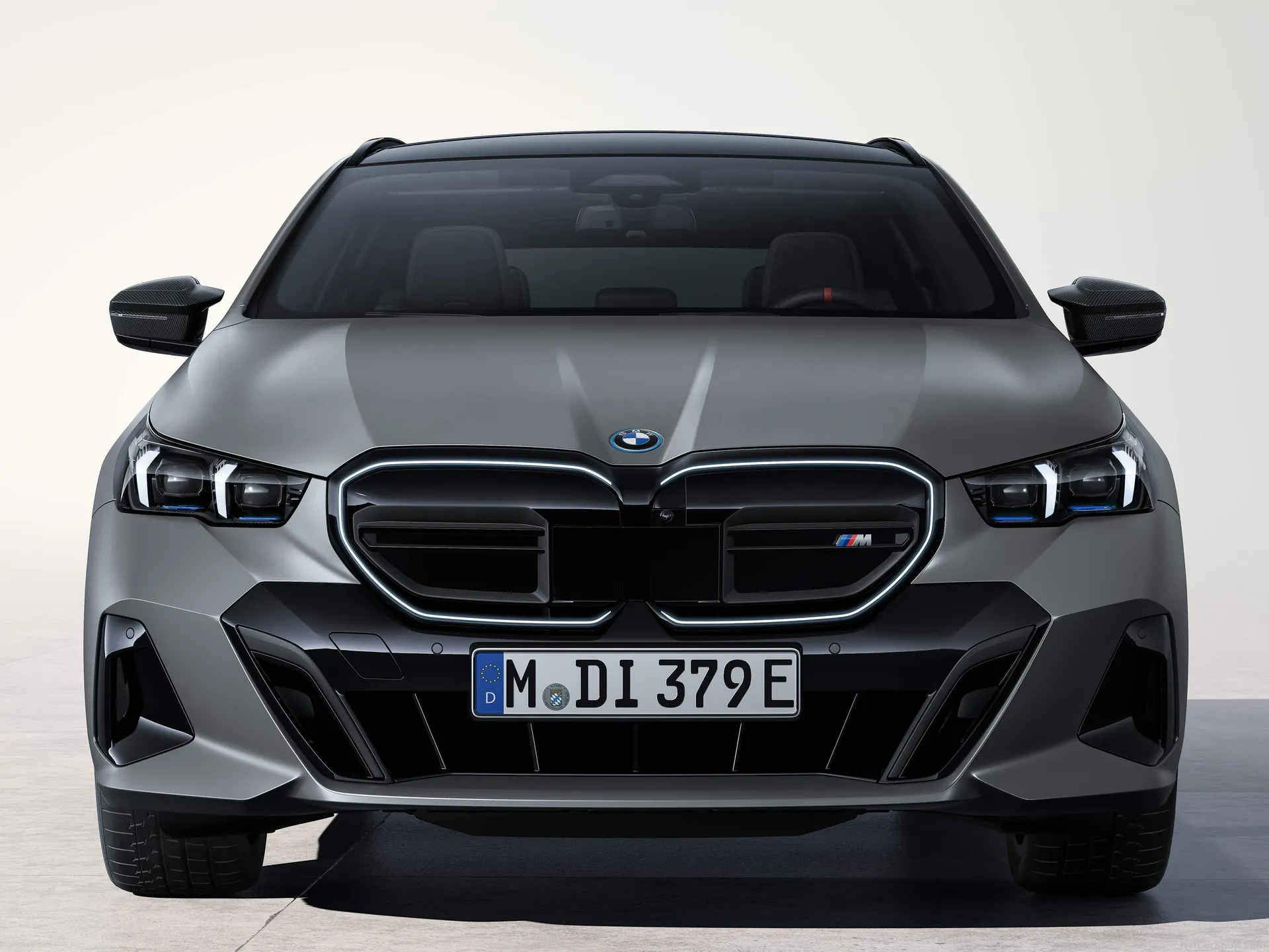 BMW i5 M60 Touring (2025) – zepředu