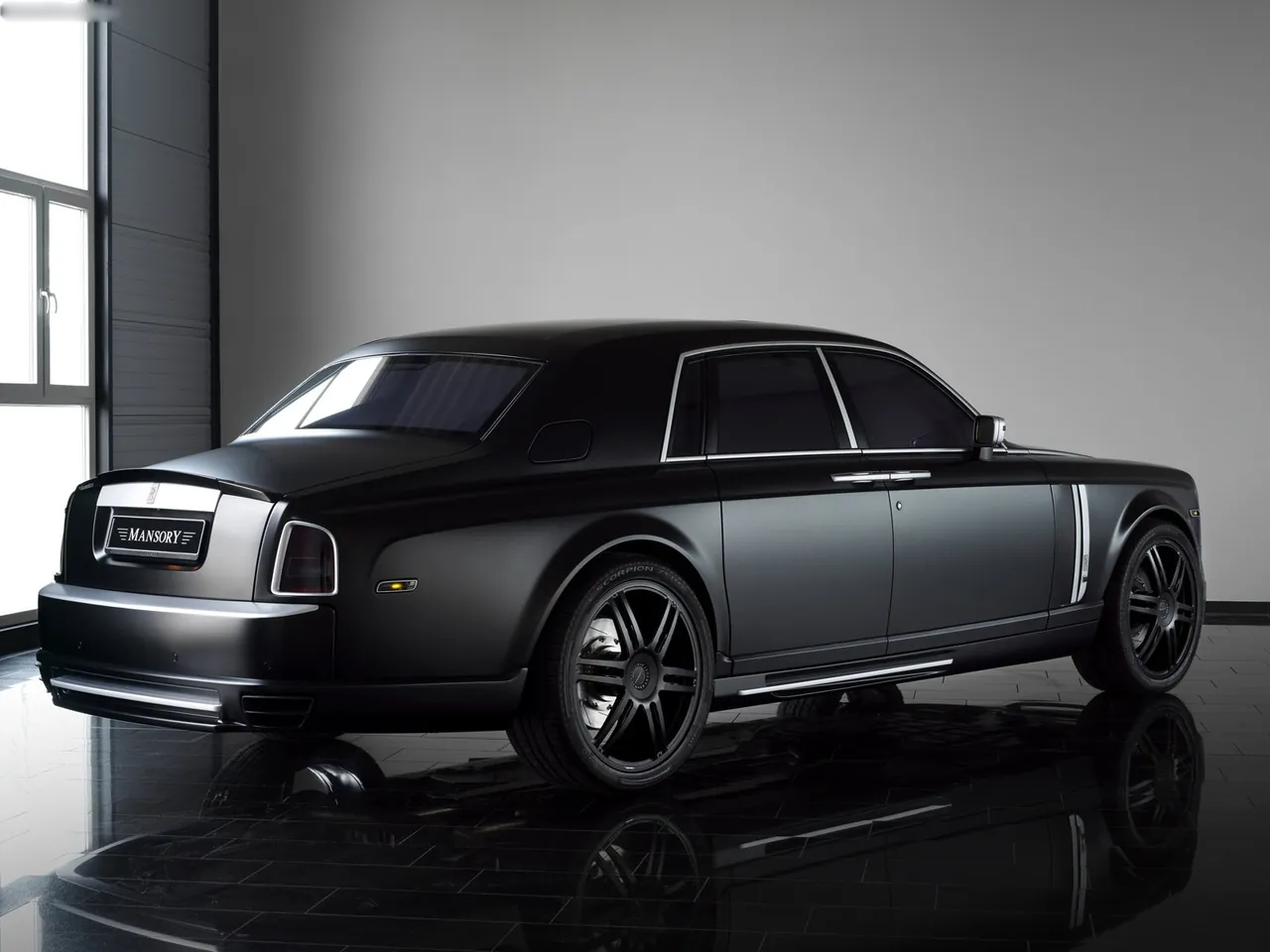 Mansory Rolls Royce Conquistador (2007) – zadní tříčtvrteční pohled