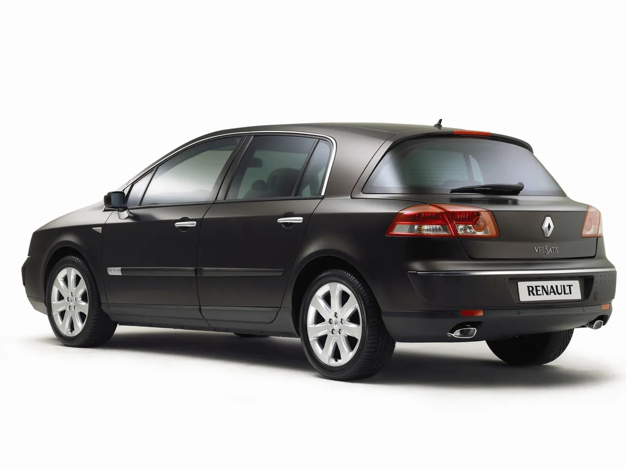Renault Vel Satis (2005) - Rear Three-Quarter