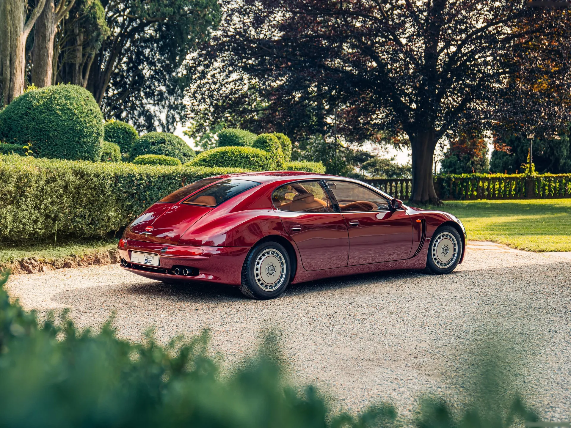 Bugatti EB112 Concept (1993) – zadní tříčtvrteční pohled