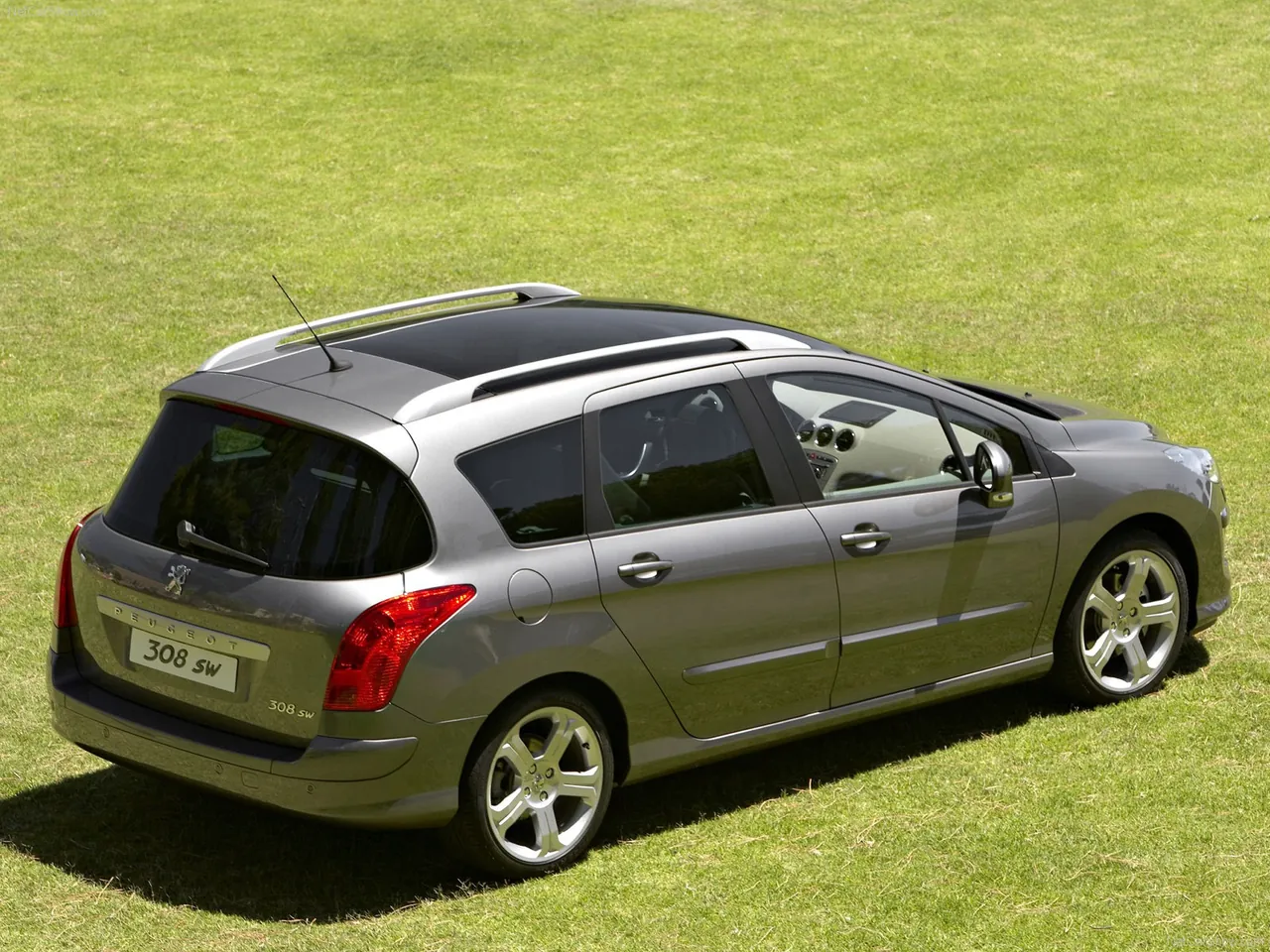 Peugeot 308 SW (2009) – zadní tříčtvrteční pohled