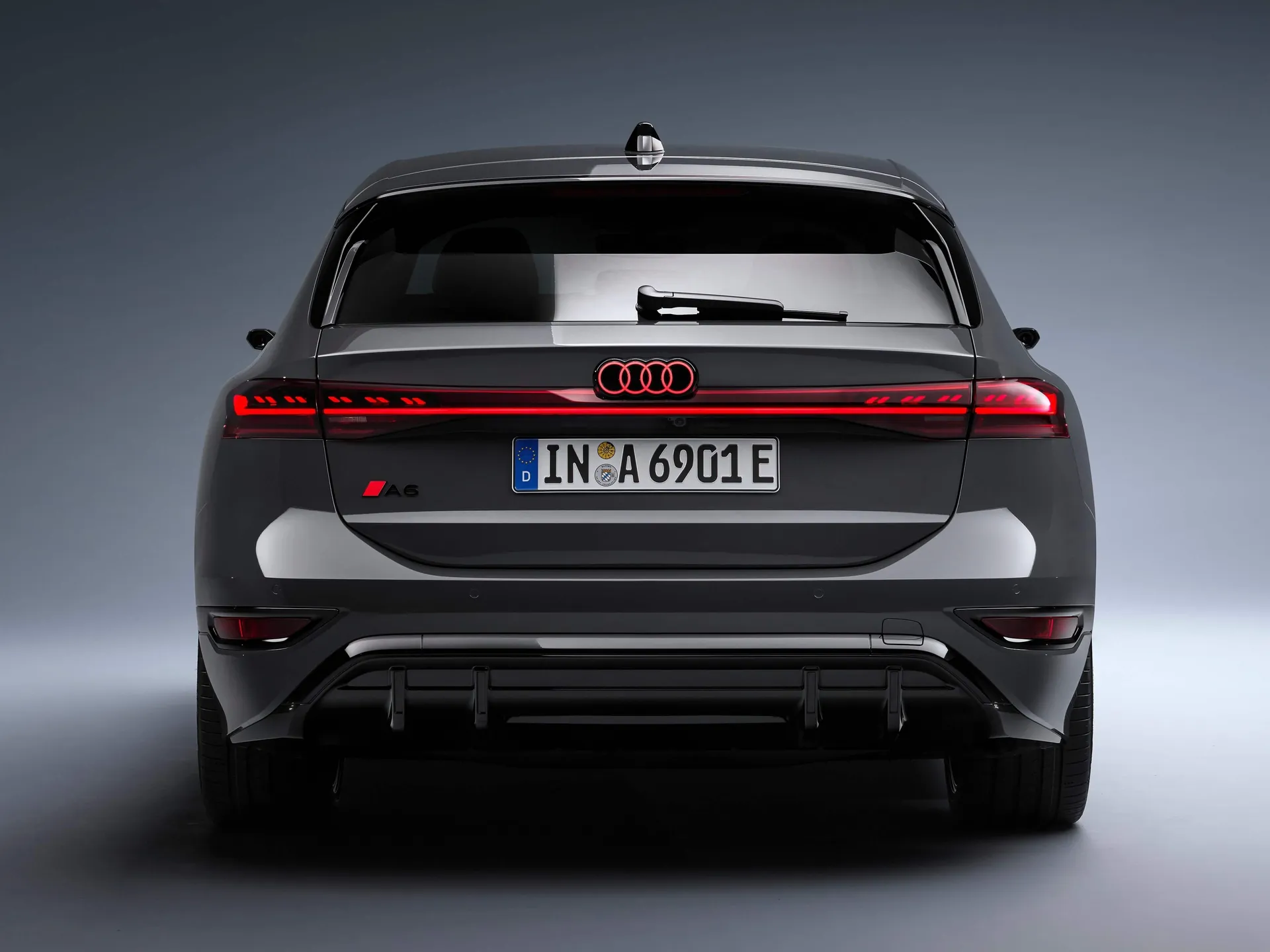 Audi A6 Avant e-tron (2025) – zezadu