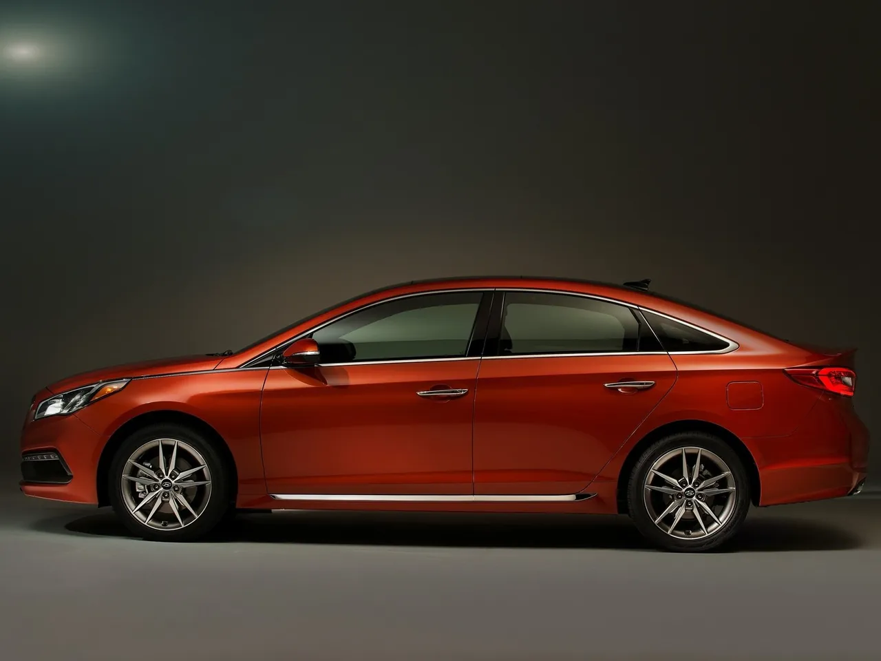 Hyundai Sonata (2015) – boční profil