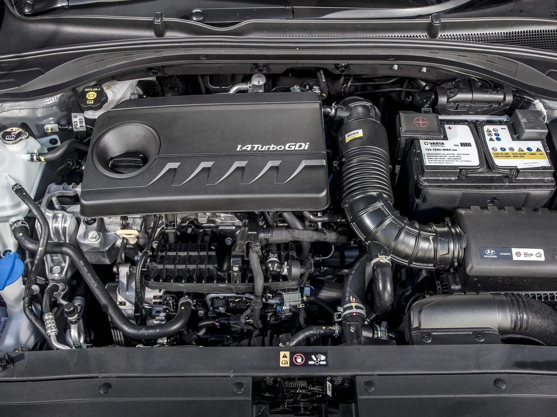 Hyundai i30 Fastback (2018) – motorový prostor