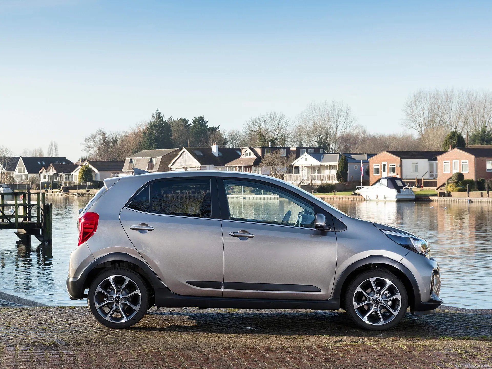 Kia Picanto X-Line (2018) – boční profil