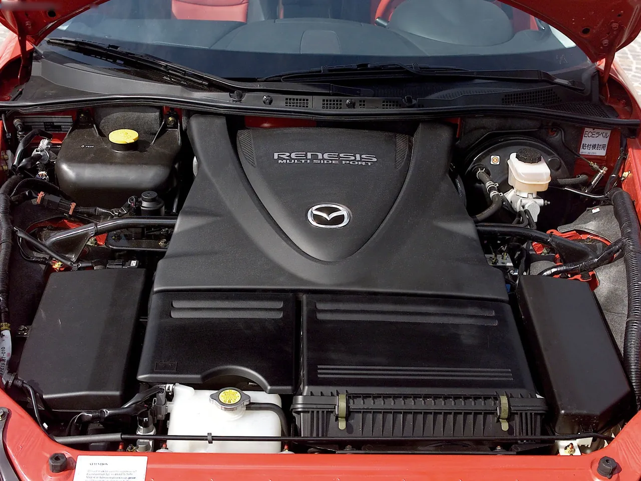 Mazda RX-8 (2003) – motorový prostor