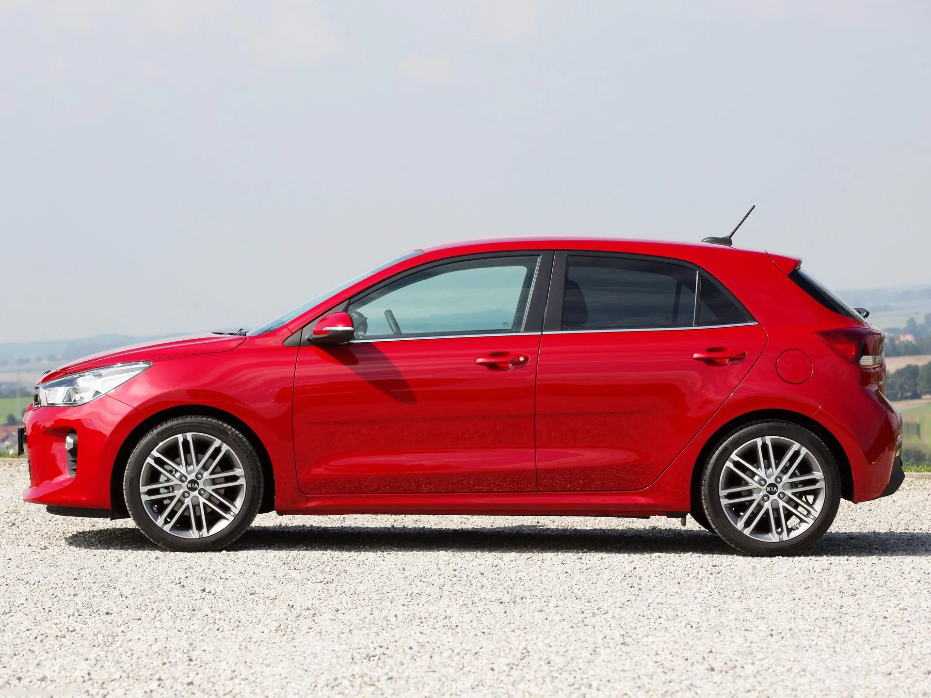 Kia Rio (2017) – boční profil