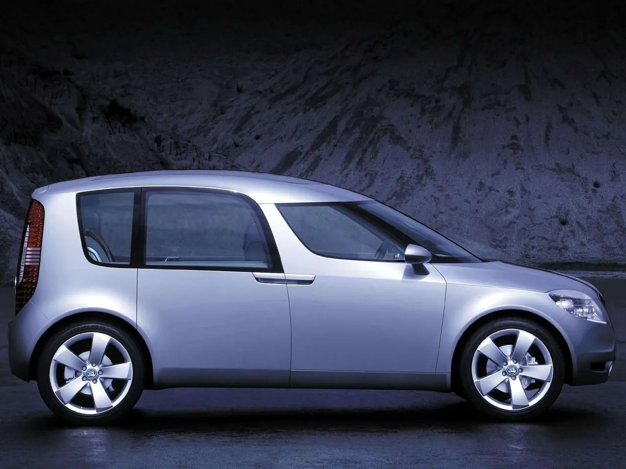 Skoda Roomster Concept (2003) – boční profil