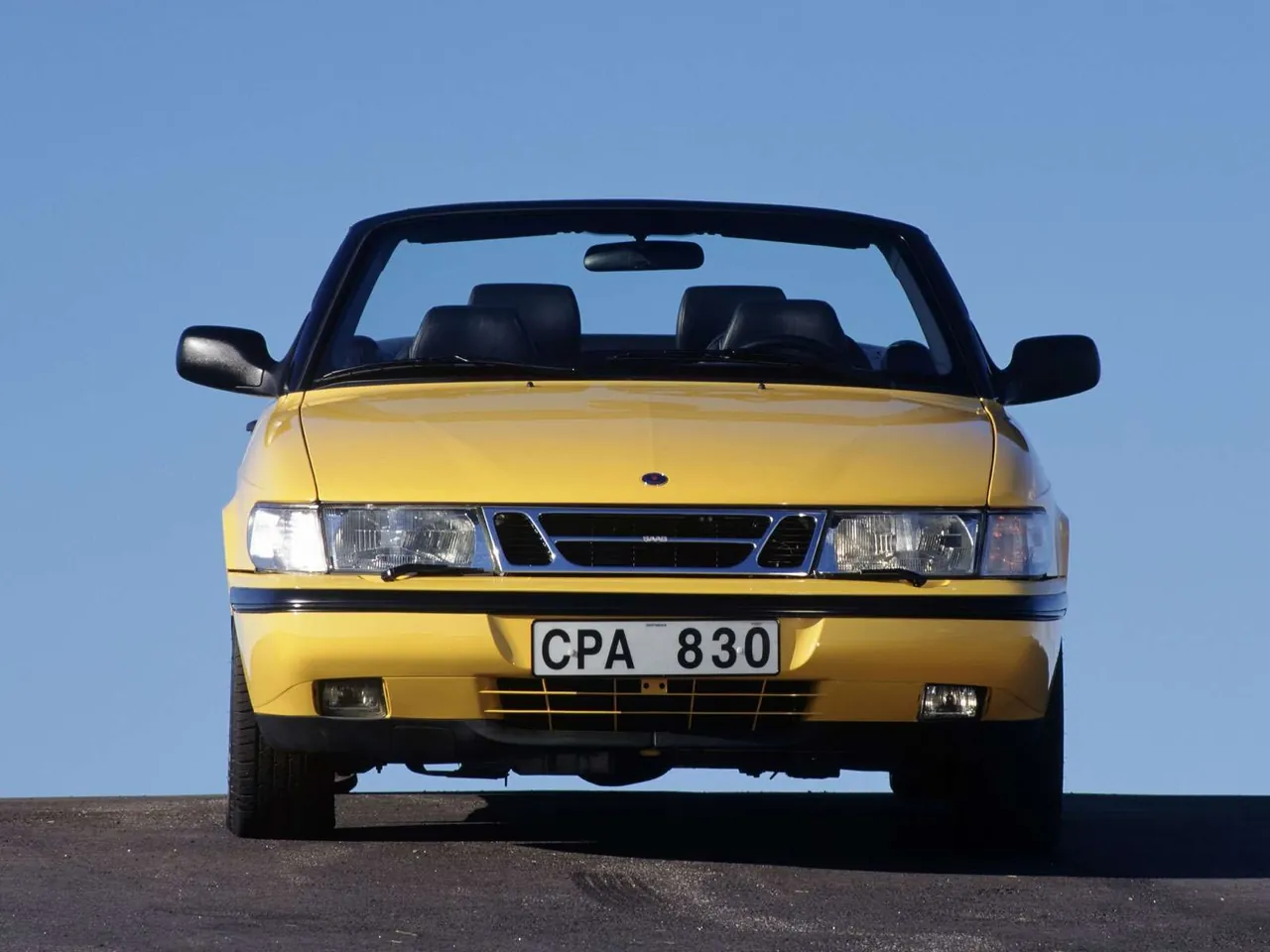 Saab 900 Convertible (1998) – zepředu