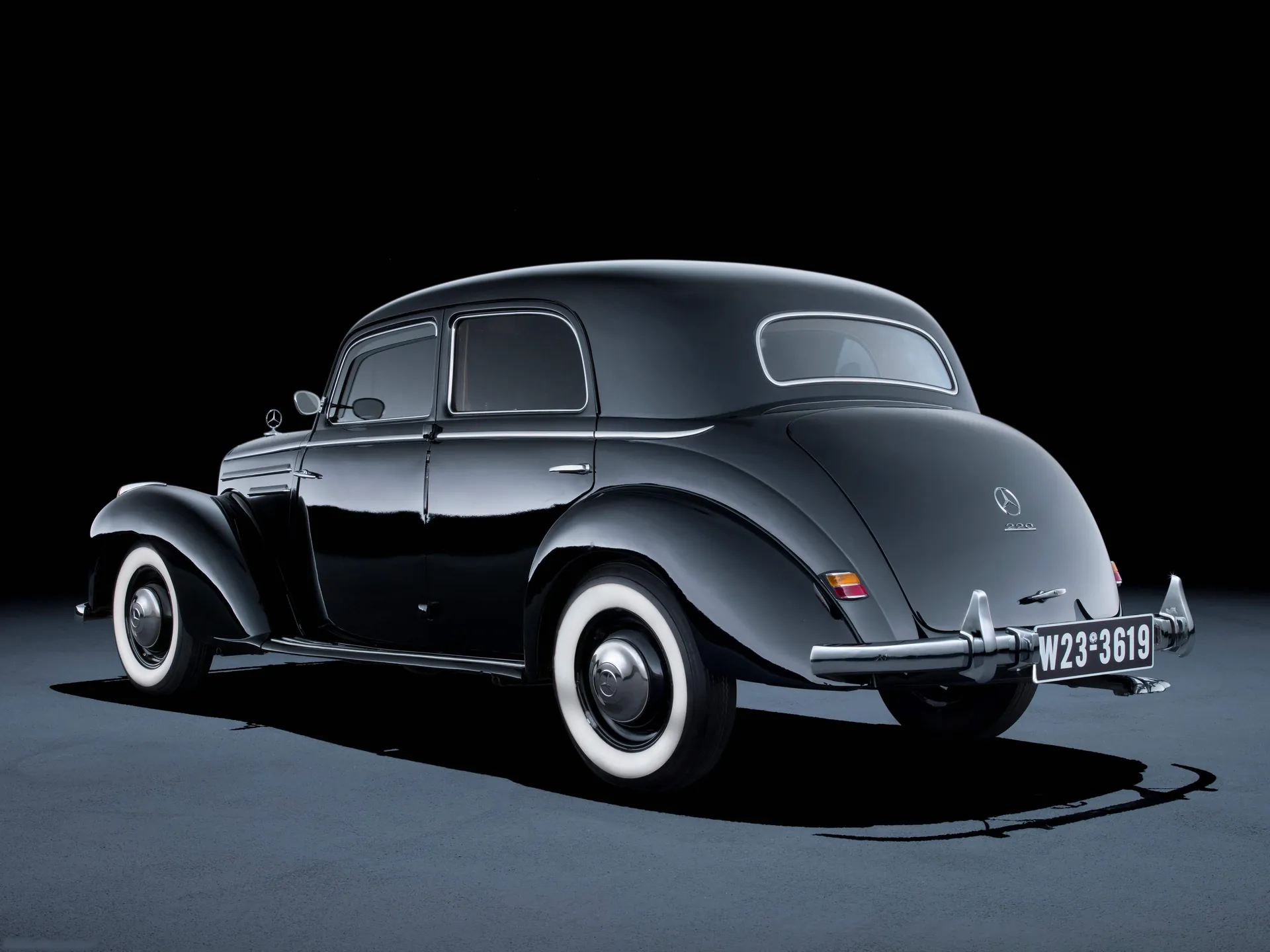 Mercedes-Benz 220 W187 (1951) - Rear Three-Quarter