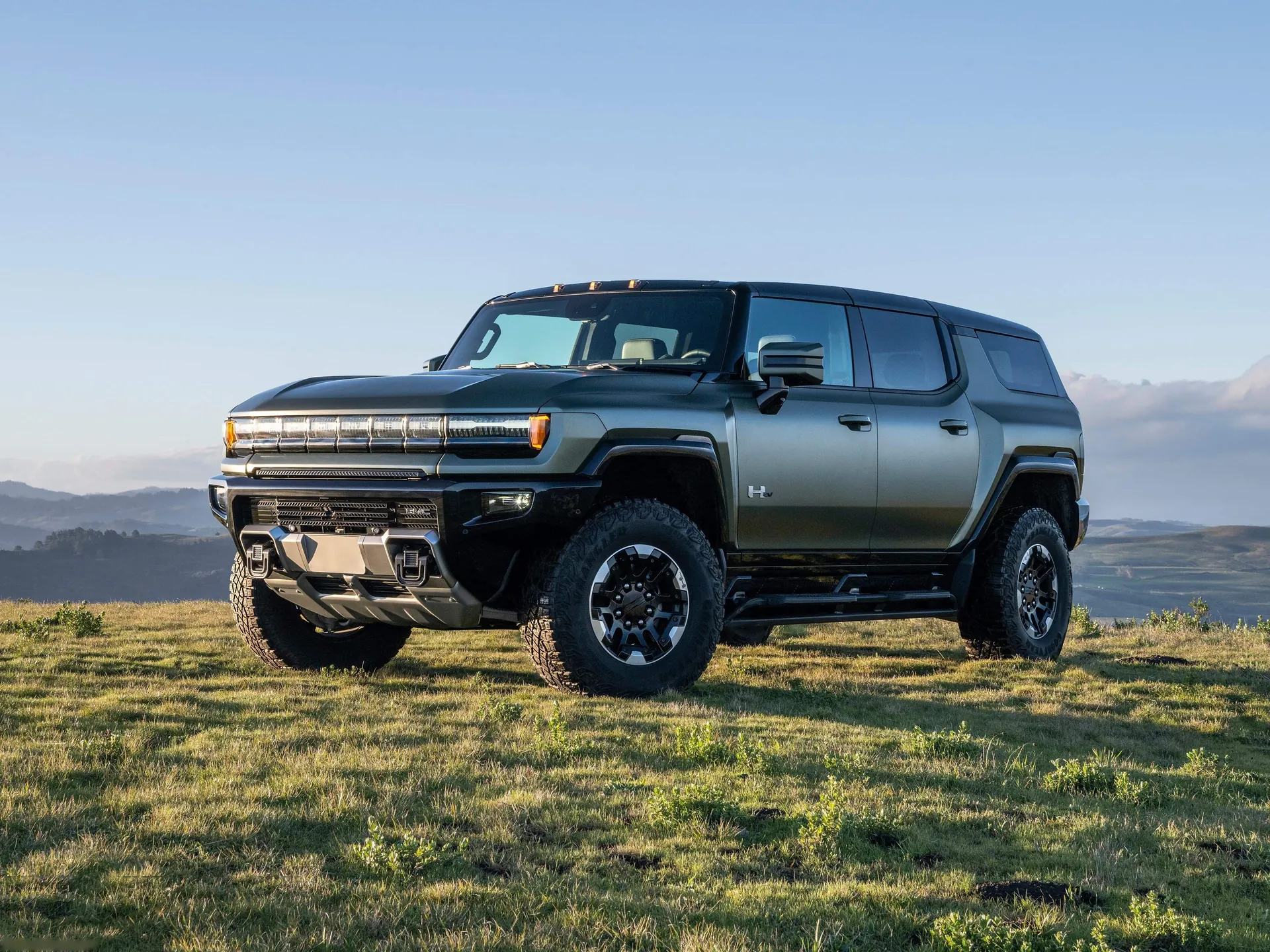 GMC Hummer EV SUV (2024)
