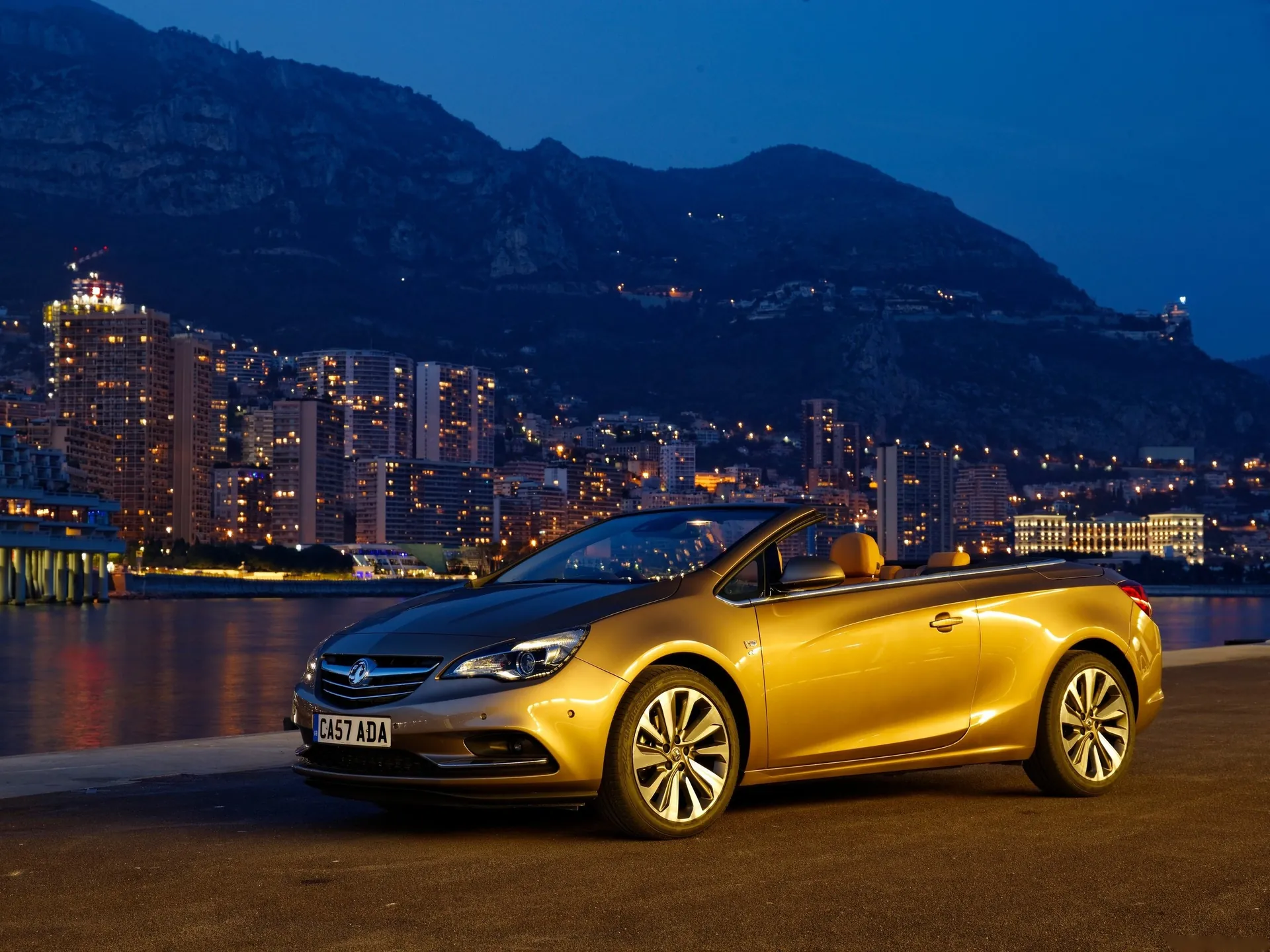 Vauxhall Cascada (2013)