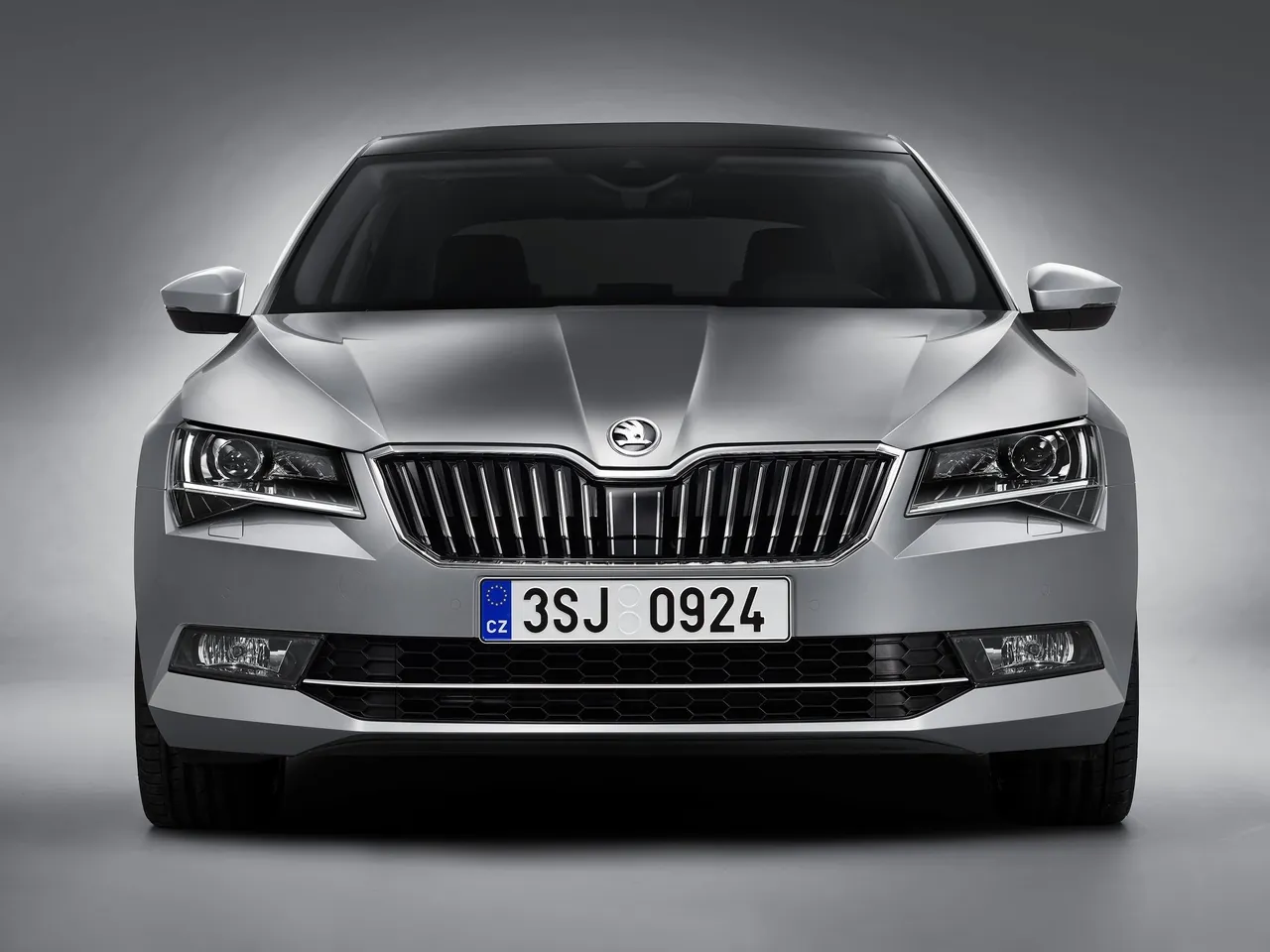 Skoda Superb (2016) – zepředu