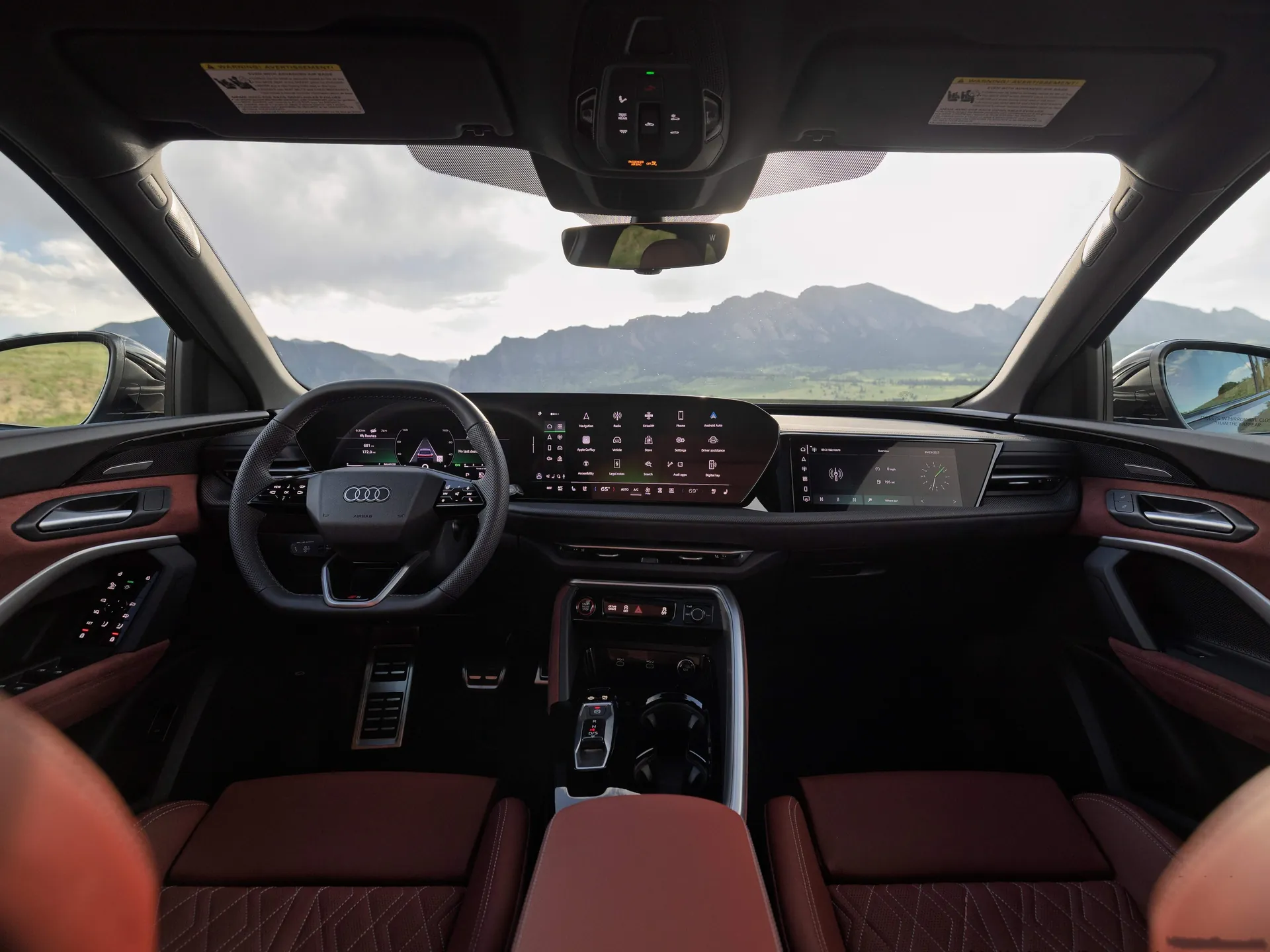 Audi SQ5 [US] (2025) – interiér