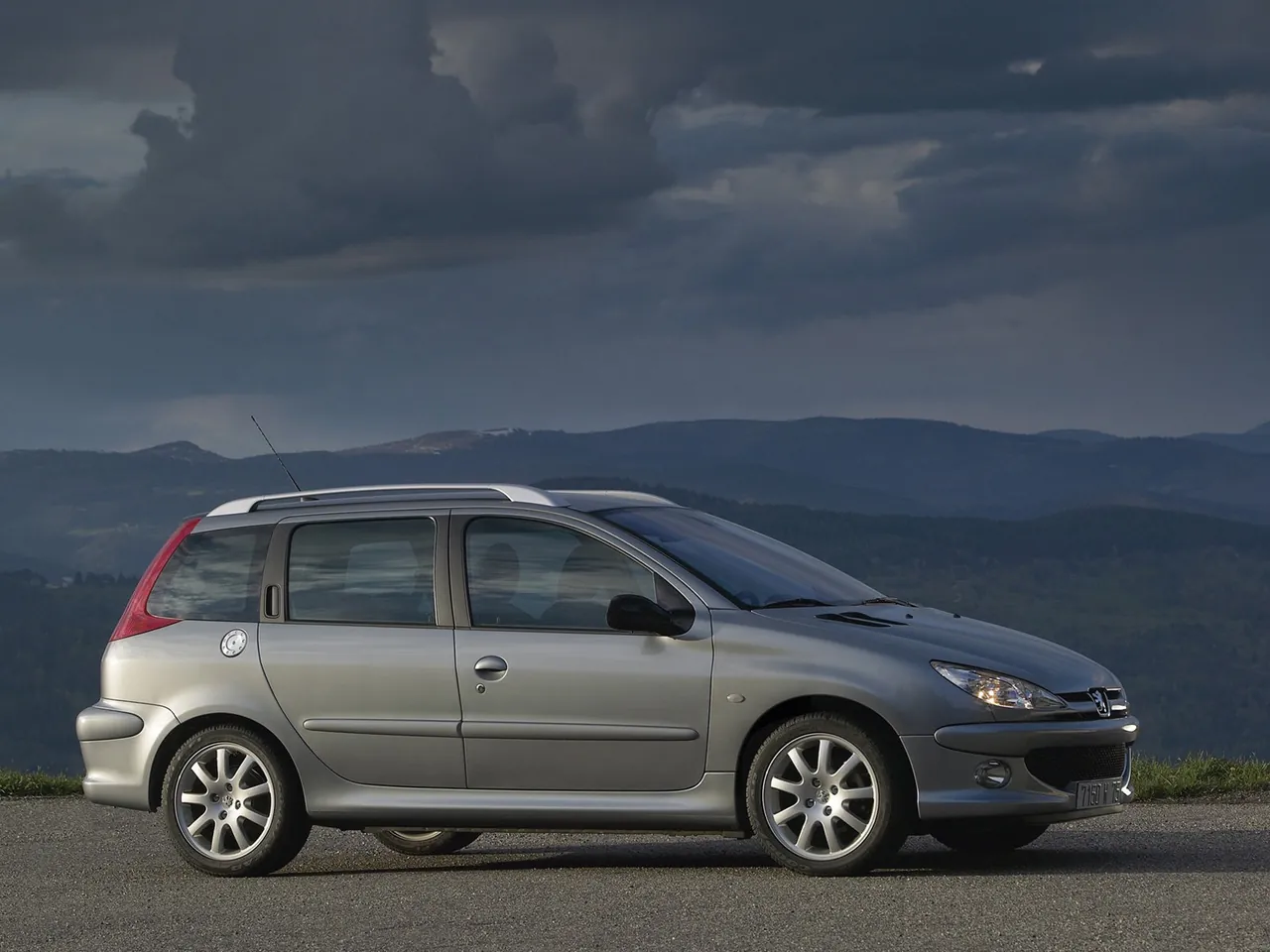 Peugeot 206 SW HDi (2004)