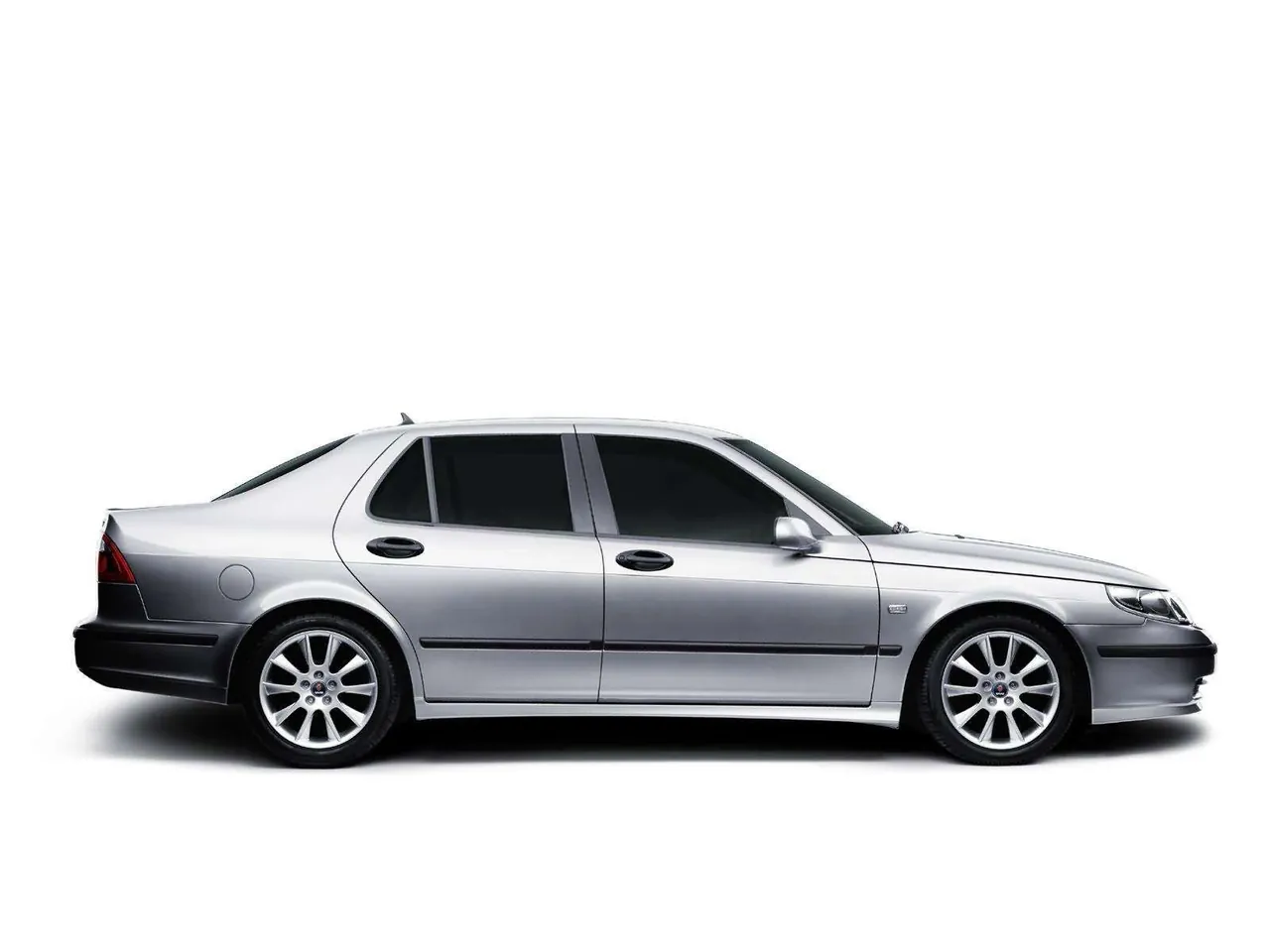 Saab 95 Aero Sedan (2003) – boční profil