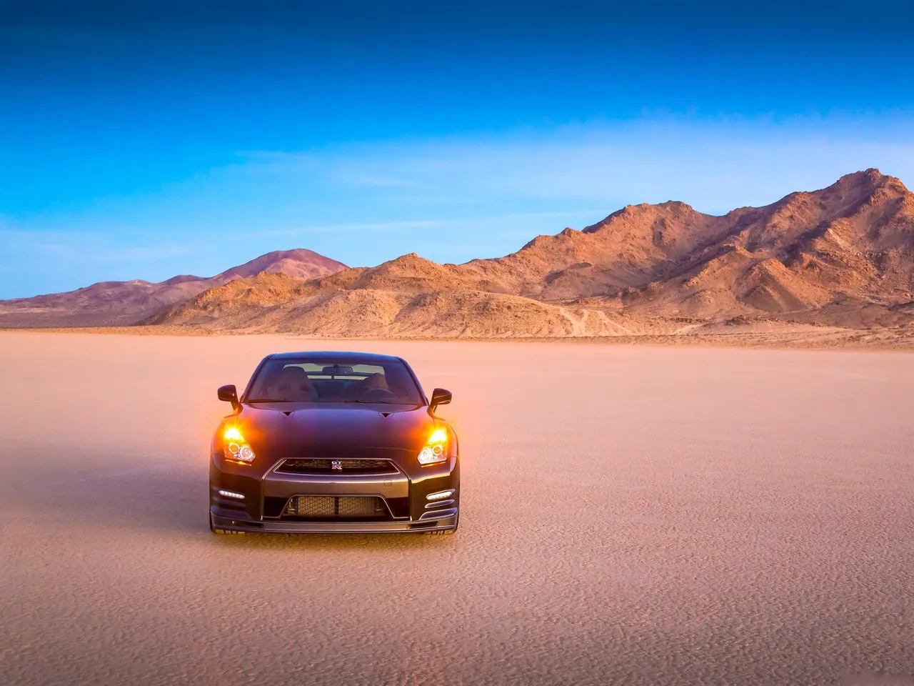 Nissan GT-R Track Edition (2014) - Front