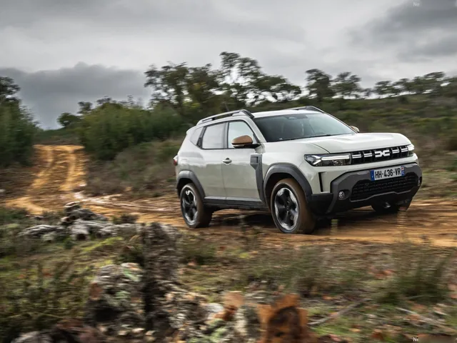 Dacia Duster Hybrid-G 150 4x4 (2026)
