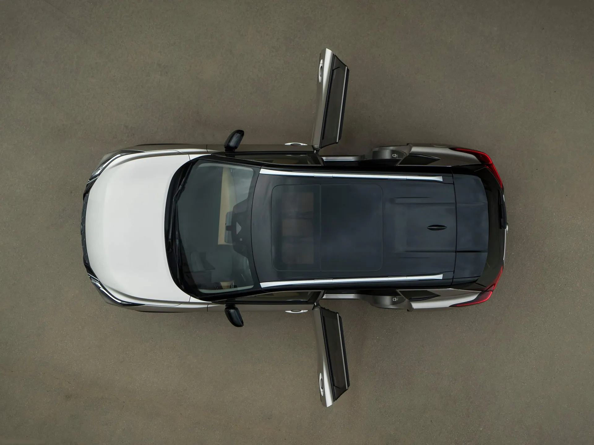 Nissan X-Trail (2023) – pohled shora