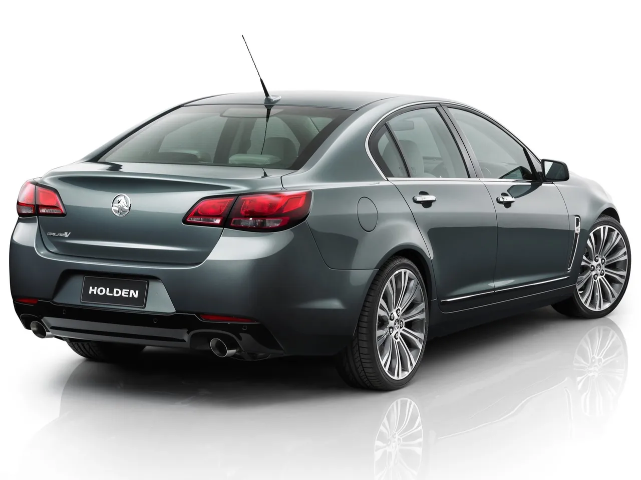 Holden VF Commodore Calais V Concept (2013) – zadní tříčtvrteční pohled